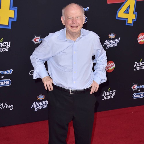 Wallace Shawn nega di aver fatto “avances sessuali” all’ex co-protagonista di The Nanny