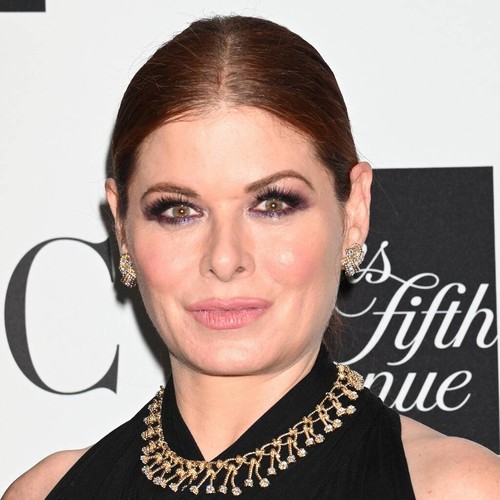 Debra Messing si scusa per il tweet di Kim Kardashian