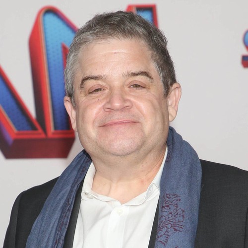 Patton Oswalt esprime sostegno alla comunità transgender dopo la foto con Dave Chappelle