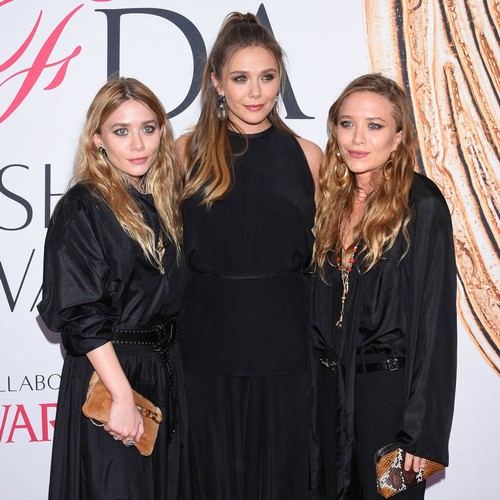 Elizabeth Olsen si è sempre sentita “protetta” dalle sorelle Mary-Kate e Ashley Olsen