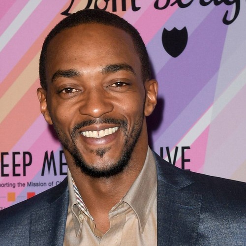 Anthony Mackie possiede il “gioiello della corona” dei bar gay