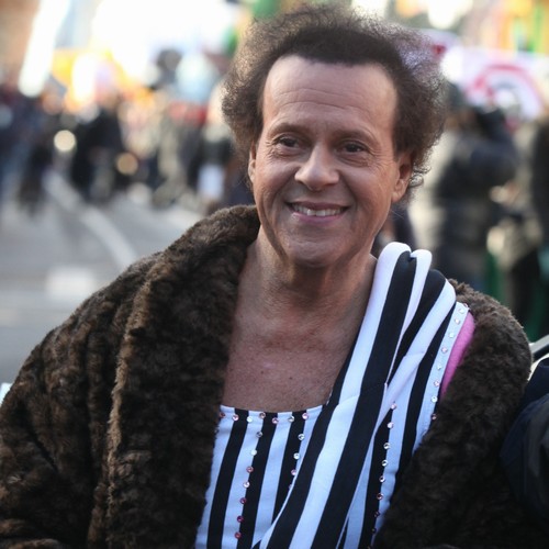 Richard Simmons torna sui social media, diffondendo positività