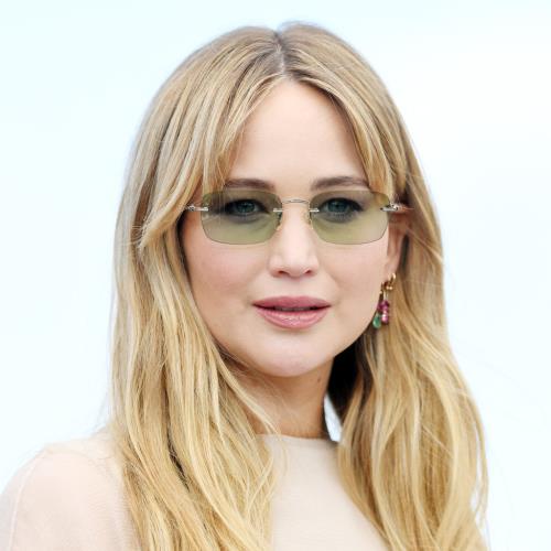 Jennifer Lawrence: “La maternità può farti sentire come un alieno”