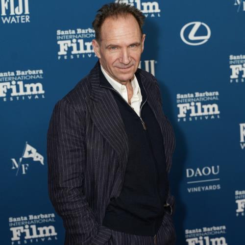 Ralph Fiennes cast come presidente Snow in Hunger Games Prequel
