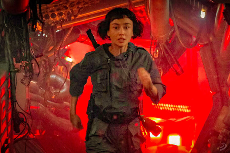 Ripley non è l’unica: è una cosa che non si vedeva nella saga di Alien dal 1997, e ora può farlo anche la protagonista della serie