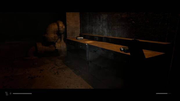 Silent Hill Townfall - Arregla esto; tavolo nella parte destra del centro della nuova zona con un kit medico, una nota e un documento